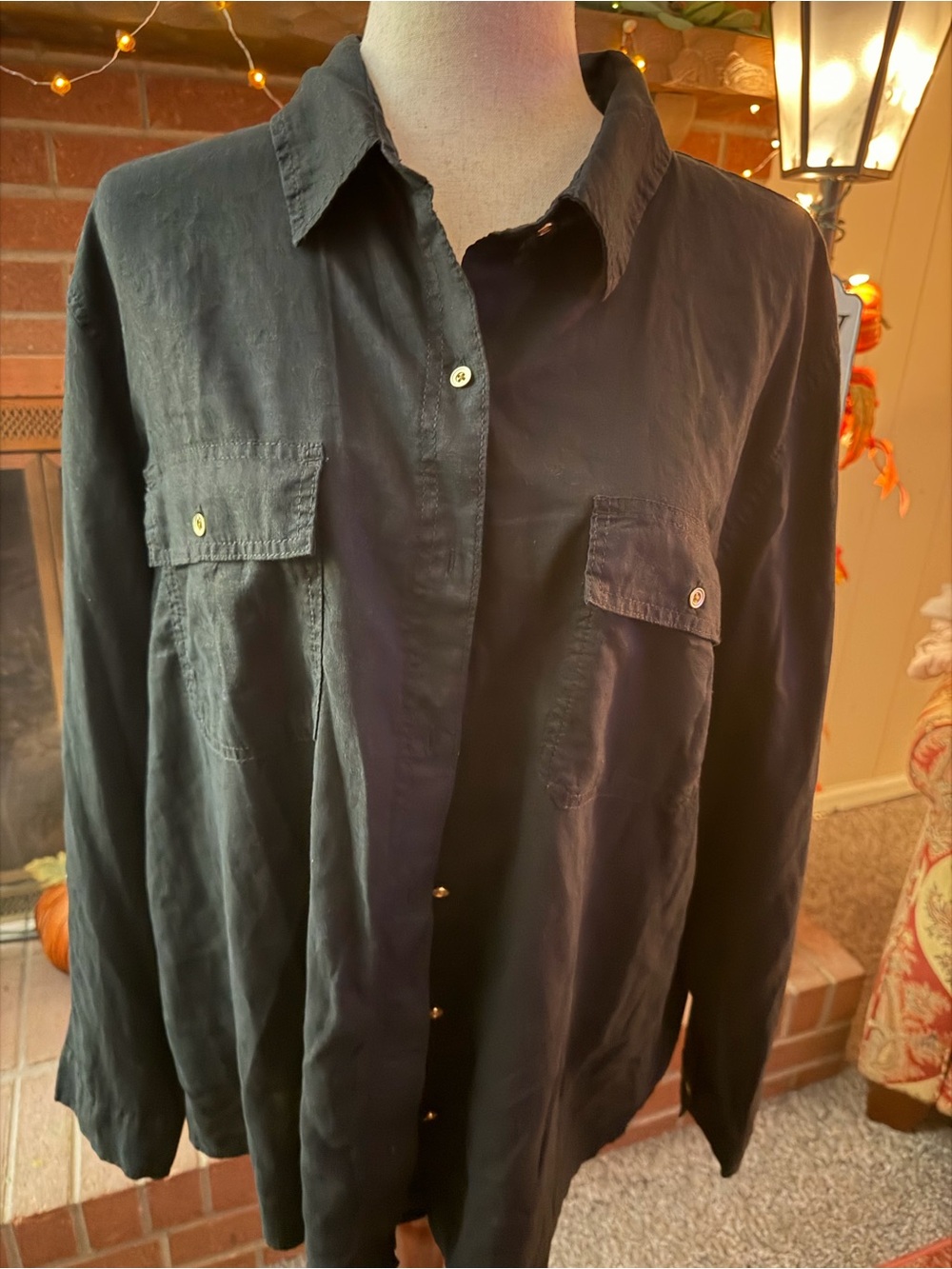 American Eagle Outfitters Black Button-Down Shirt